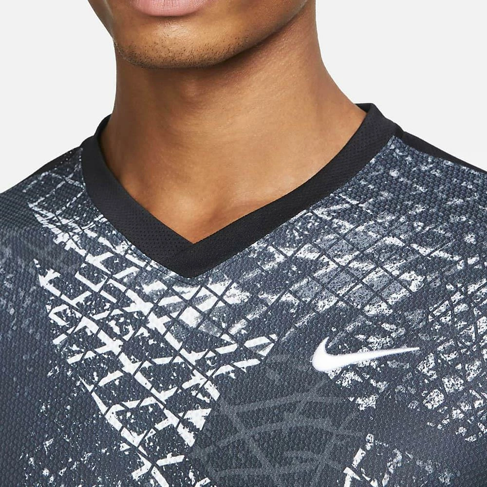 Nike Men's Victory Novelty Print Crew - Black 4 Nike Men's Victory Novelty Print Crew - Black - Image 4
